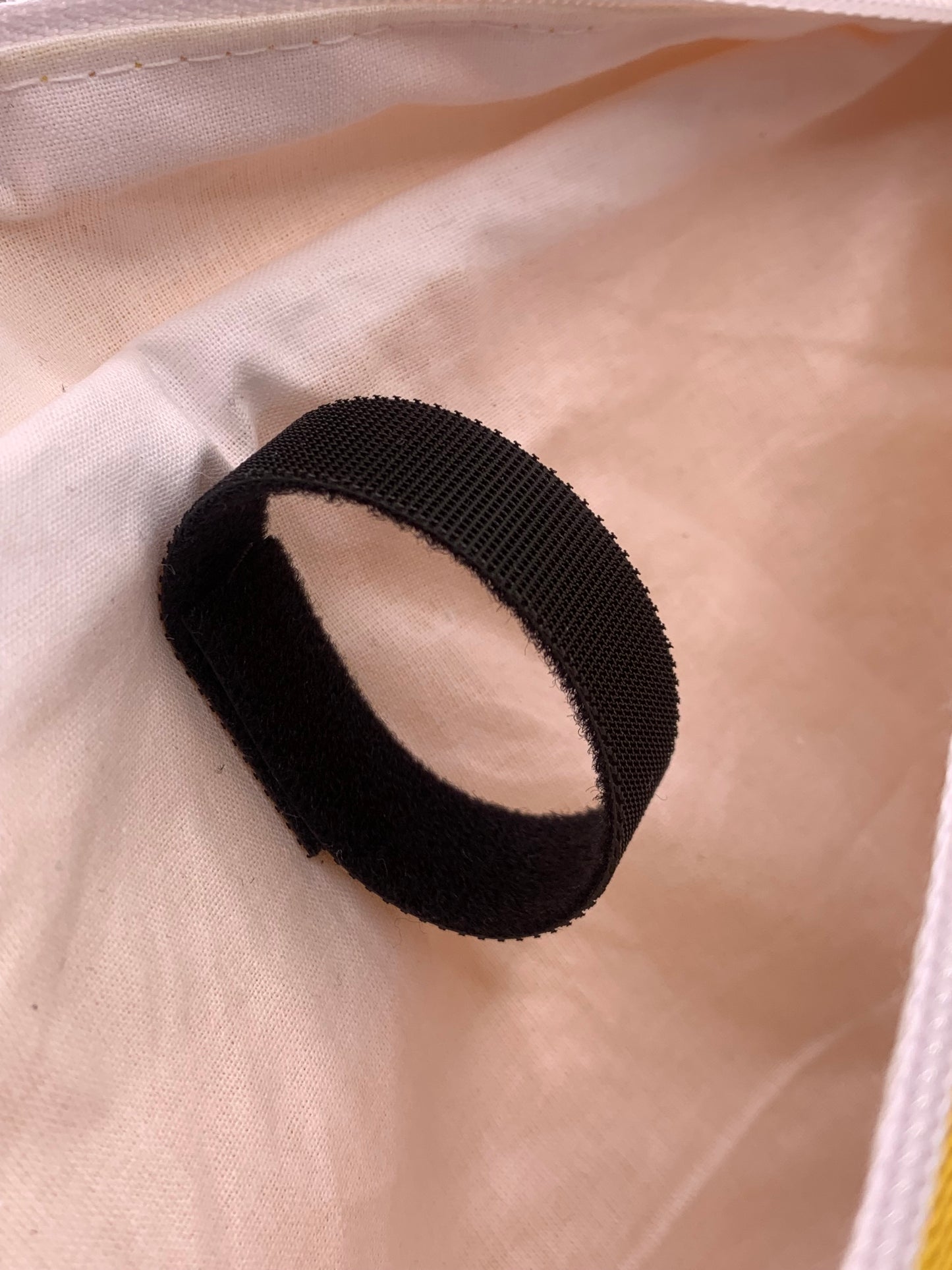 Sac banane jaune adapté aux électrostimulateurs