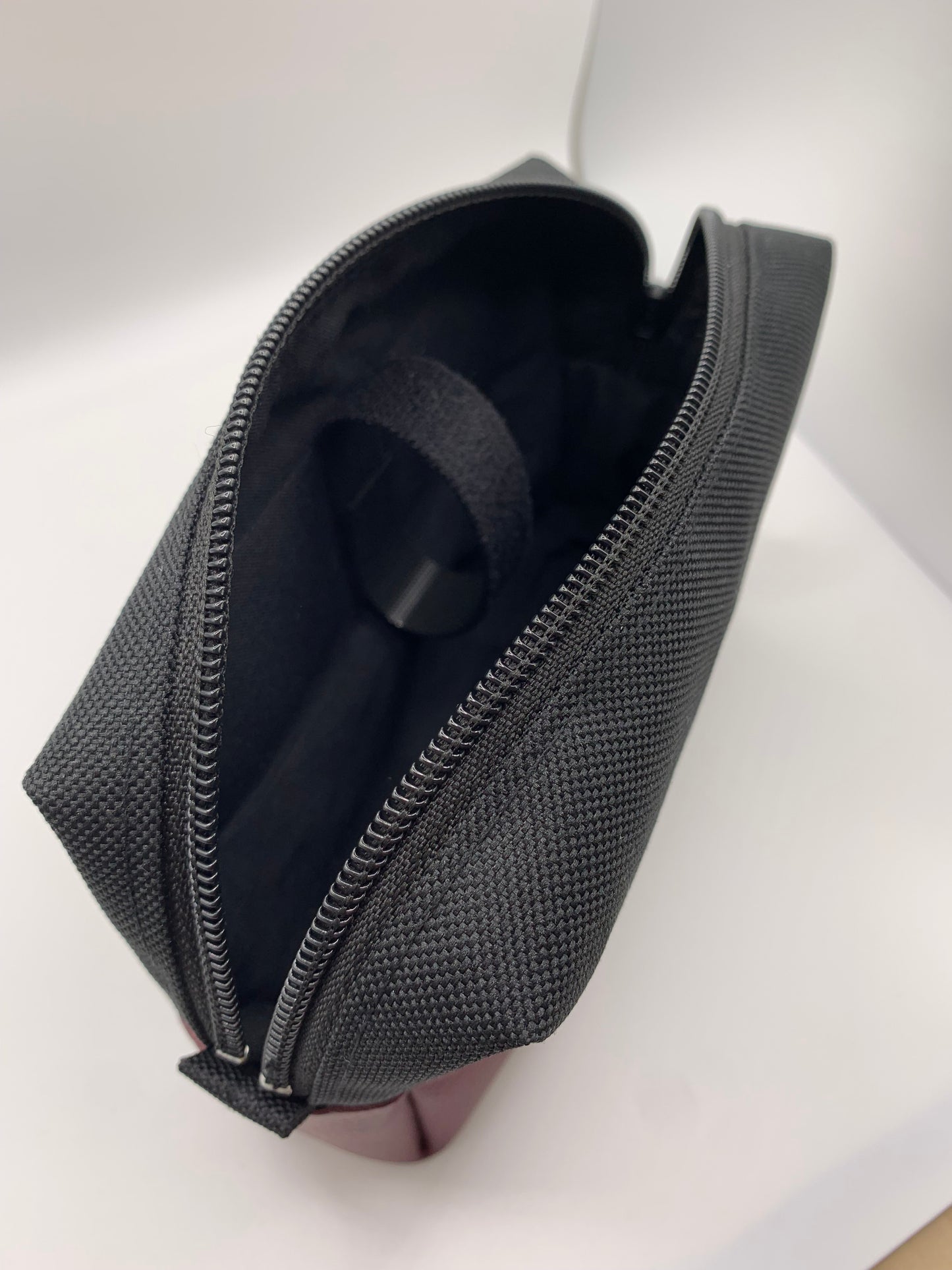 Sac ANNIE noir similicuir violet métallisé