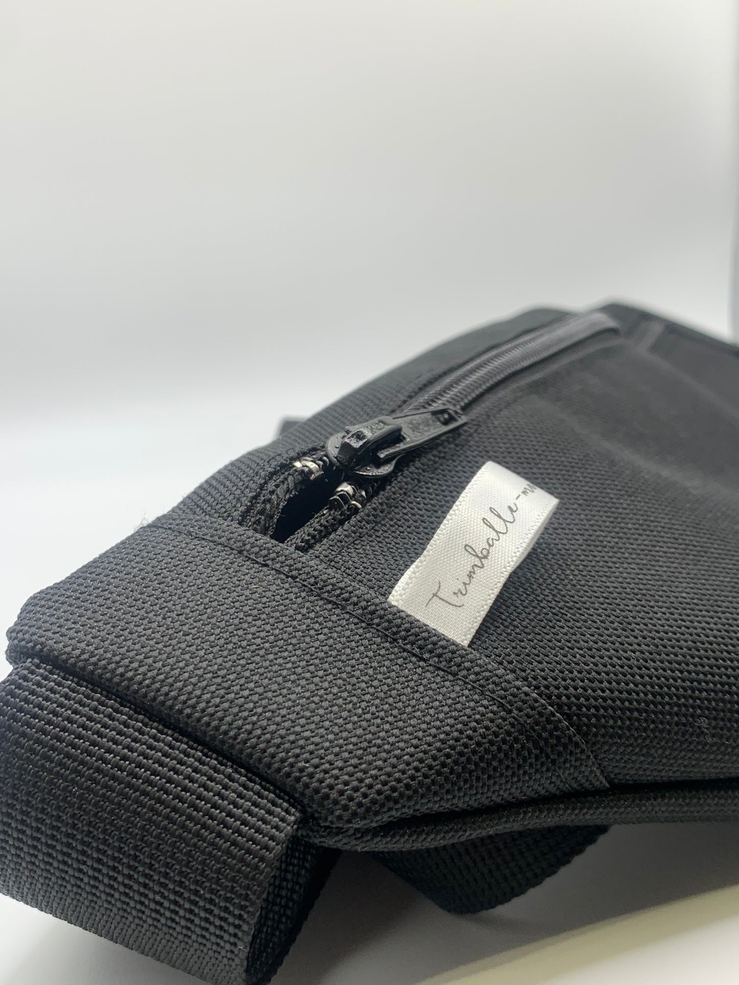 Sac banane noir adapté aux électrostimulateurs