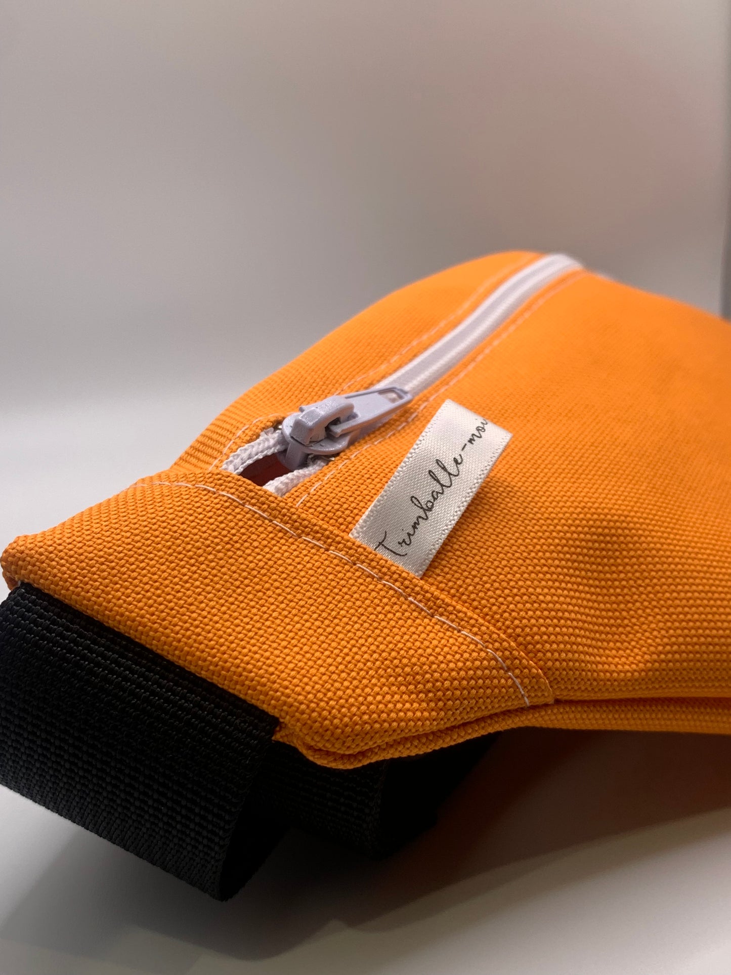 Sac banane orange adapté aux électrostimulateurs
